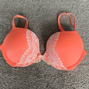 Victoria’s Secret Very Sexy push up size 34D